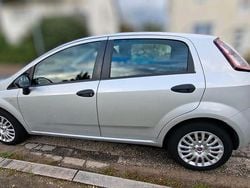 Silber Gebraucht 2012 Fiat Punto Kleinwagen | 3.000 € (Guter Preis)