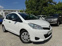 Weiß Gebraucht 2013 Toyota Yaris Cool Kleinwagen | 4.299 € (Fairer Preis)