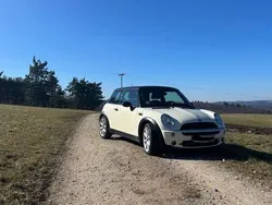 Weiß Gebraucht 2005 Mini Cooper Kleinwagen | 3.960 € (Teuer)