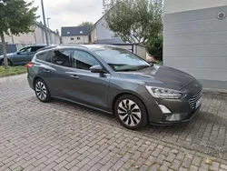 Silber Gebraucht 2019 Ford Focus Cool & Connect Limousine | 13.600 € (Fairer Preis)