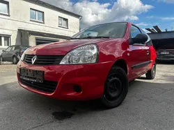 Rot Gebraucht 2011 Renault Clio II Limousine | 1.800 € (Guter Preis)