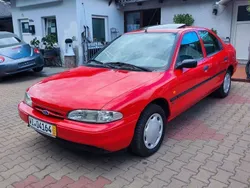 Rot Gebraucht 1995 Ford Mondeo Limousine | 2.700 €