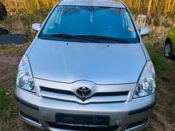 Grau Gebraucht 2006 Toyota Corolla Verso Van / Kleinbus | 5.000 € (Etwas zu teuer)