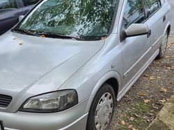 Silber Gebraucht 2002 Opel Astra Limousine | 800 € (Guter Preis)