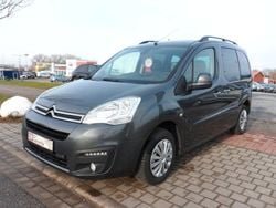 Grau Gebraucht 2017 Citroën Berlingo SELECTION Van / Kleinbus | 11.990 € (Teuer)