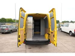 Gelb Gebraucht 2017 Renault Master Van | 15.946 € (Guter Preis)