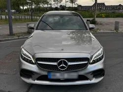 Grau Gebraucht 2019 Mercedes C200 AMG Limousine | 29.900 € (Fairer Preis)
