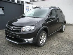 Schwarz Gebraucht 2013 Dacia Sandero Prestige Kleinwagen | 5.500 € (Fairer Preis)