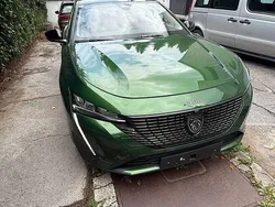 Grün Gebraucht 2022 Peugeot 308 Allure Limousine | 17.300 € (Fairer Preis)