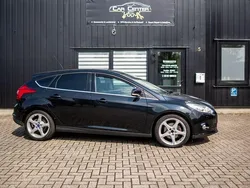 Schwarz Gebraucht 2012 Ford Focus Titanium Limousine | 6.490 € (Teuer)