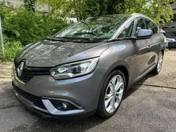 Grau Gebraucht 2017 Renault Scénic IV Experience Van / Kleinbus | 7.700 € (Etwas zu teuer)