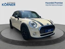 Weiss Gebraucht 2017 Mini Cooper Kleinwagen | 13.900 € (Guter Preis)