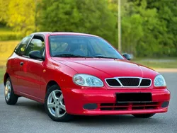 Rot Gebraucht 1999 Chevrolet Lanos Kleinwagen | 800 €