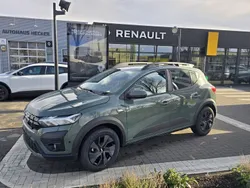 Grau Neu 2025 Dacia Sandero Expression Kleinwagen | 19.590 € (Etwas zu teuer)