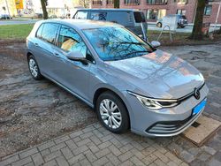 Grau Gebraucht 2022 VW Golf VIII Limousine | 19.190 € (Superpreis)