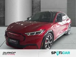 Rot Gebraucht 2022 Ford Mustang Mach-E SUV | 31.950 € (Superpreis)