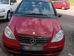 Rot Gebraucht 2016 Mercedes A150 Kombi | 999 €