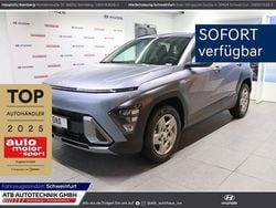 Mic (blau Neu 2025 Hyundai Kona Trend SUV | 28.320 € (Guter Preis)
