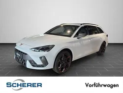 Glacial weiß metallic Gebraucht 2025 Cupra Leon VZ Kombi | 44.444 € (Fairer Preis)