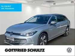 Silber Gebraucht 2024 VW Passat IQ Drive Kombi | 31.950 € (Etwas zu teuer)