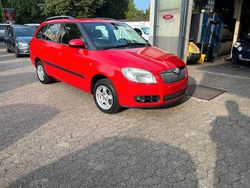 Rot Gebraucht 2009 Skoda Fabia Ambiente Kleinwagen | 2.480 € (Etwas zu teuer)