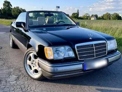 Schwarz Gebraucht 1995 Mercedes E320 Cabrio | 39.950 €
