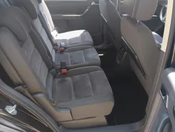 Schwarz Gebraucht 2012 VW Touran Highline Van / Kleinbus | 7.500 € (Guter Preis)