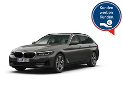 Grau Gebraucht 2022 BMW 530 Sport Line Kombi | 37.887 € (Guter Preis)