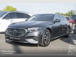 Grau Gebraucht 2023 Mercedes E220 Avantgarde Kombi | 43.290 € (Superpreis)