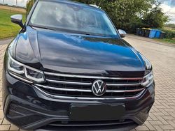 Schwarz Gebraucht 2022 VW Tiguan Allspace Life SUV | 31.500 € (Fairer Preis)