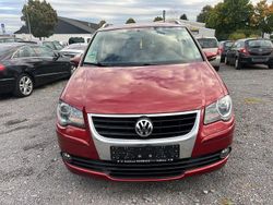 Rot Gebraucht 2010 VW Touran Freestyle Van / Kleinbus | 4.699 € (Guter Preis)