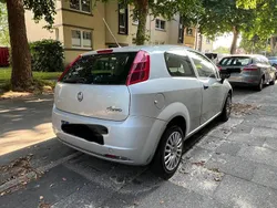 Grau Gebraucht 2011 Fiat Punto Kleinwagen | 2.000 € (Superpreis)