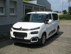 Weiß Gebraucht 2021 Citroën Berlingo Feel Van / Kleinbus | 15.950 € (Fairer Preis)