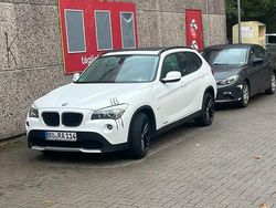 Weiß Gebraucht 2012 BMW X1 SUV | 9.500 € (Fairer Preis)