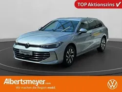 Silber Neu 2025 VW Passat Business Kombi | 56.679 € (Teuer)