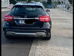 Schwarz Gebraucht 2015 Mercedes GLA200 AMG line SUV | 21.000 € (Etwas zu teuer)