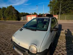 Grau Gebraucht 2003 Renault Twingo Kleinwagen | 600 € (Fairer Preis)