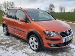 Orange Gebraucht 2008 VW Touran Cross Van / Kleinbus | 6.750 €