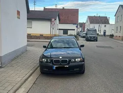 Schwarz Gebraucht 2005 BMW 316 Compact Kleinwagen | 2.800 € (Fairer Preis)