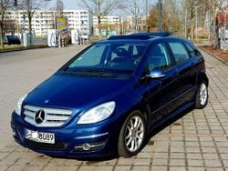 Blau Gebraucht 2009 Mercedes B180 Van / Kleinbus | 4.899 € (Fairer Preis)