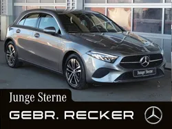Grau Gebraucht 2024 Mercedes A200 Advanced Kleinwagen | 28.950 € (Fairer Preis)