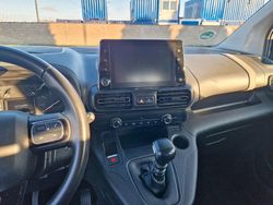 Blau Gebraucht 2021 Citroën Berlingo Feel Van / Kleinbus | 14.990 € (Guter Preis)