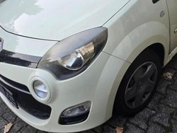 Weiß Gebraucht 2012 Renault Twingo Kleinwagen | 2.450 €
