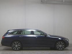 Blau Gebraucht 2021 Mercedes E300 Avantgarde Kombi | 23.780 € (Guter Preis)