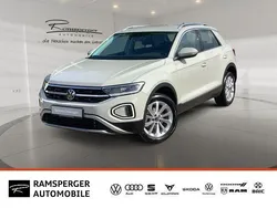 Grau (ascotgrau) Gebraucht 2024 VW T-Roc Style SUV | 28.290 € (Guter Preis)