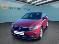 Rot Gebraucht 2022 VW Tiguan Life SUV | 27.599 € (Fairer Preis)