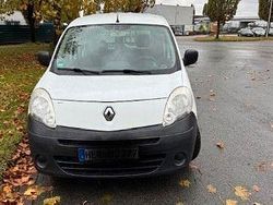 Weiß Gebraucht 2012 Renault Kangoo Expression Limousine | 5.500 € (Fairer Preis)