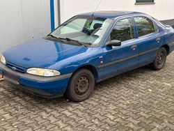 Blau Gebraucht 1993 Ford Mondeo Limousine | 500 €