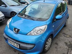 Blau Gebraucht 2006 Peugeot 107 Kleinwagen | 2.489 € (Teuer)