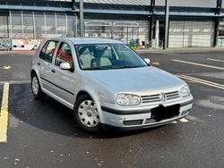 Silber Gebraucht 1999 VW Golf Limousine | 2.450 € (Teuer)